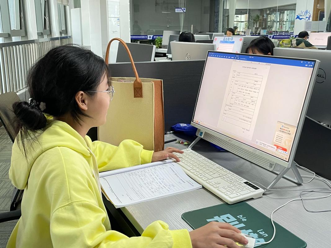 Word與Excel數(shù)據(jù)互通 自動生成報告的技術解析與培訓指南
